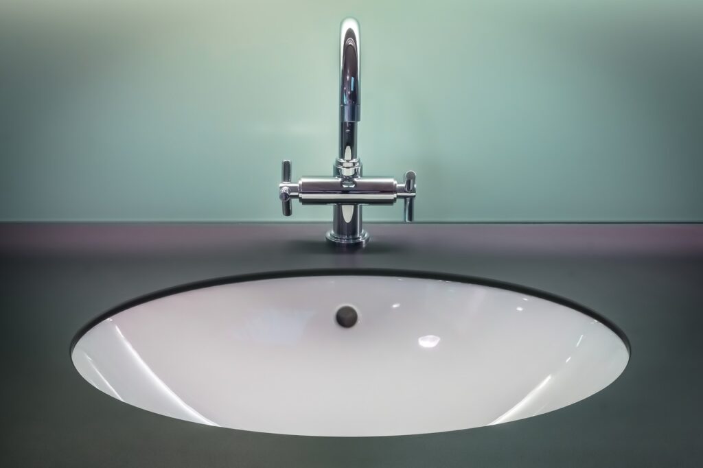 double-handle-wash-basin-faucet