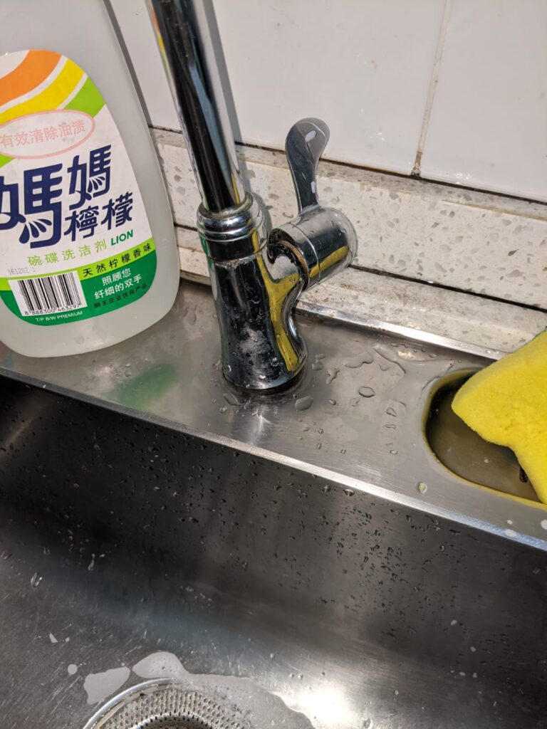 rubber-ring-between-sink-and-tap-is-loose