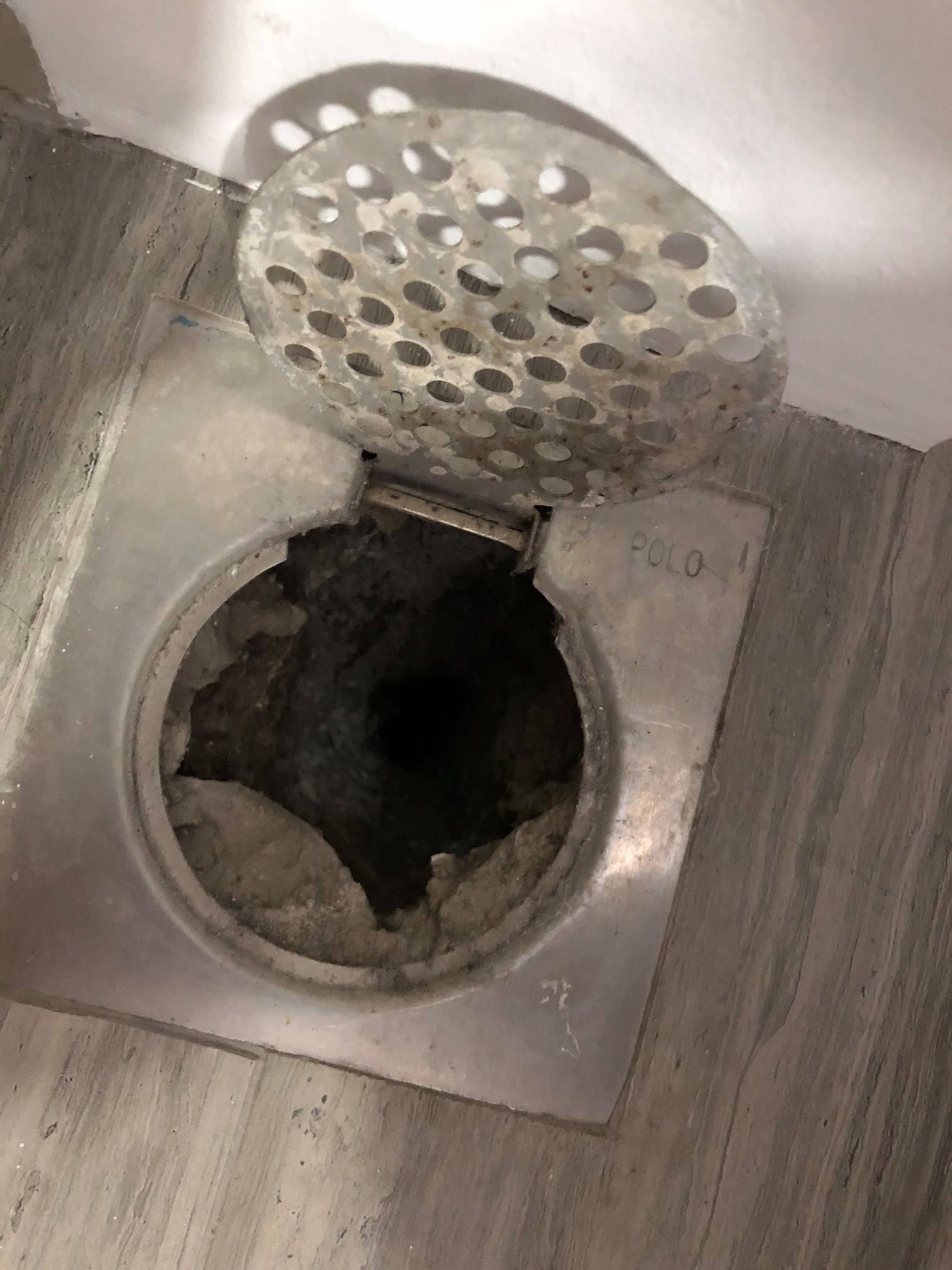 Clogged Drain, Choked Floor Trap, Choked Drain Pipe Singapore