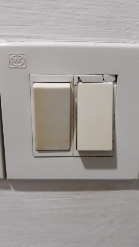 replace-2-gang-broken-light-switch